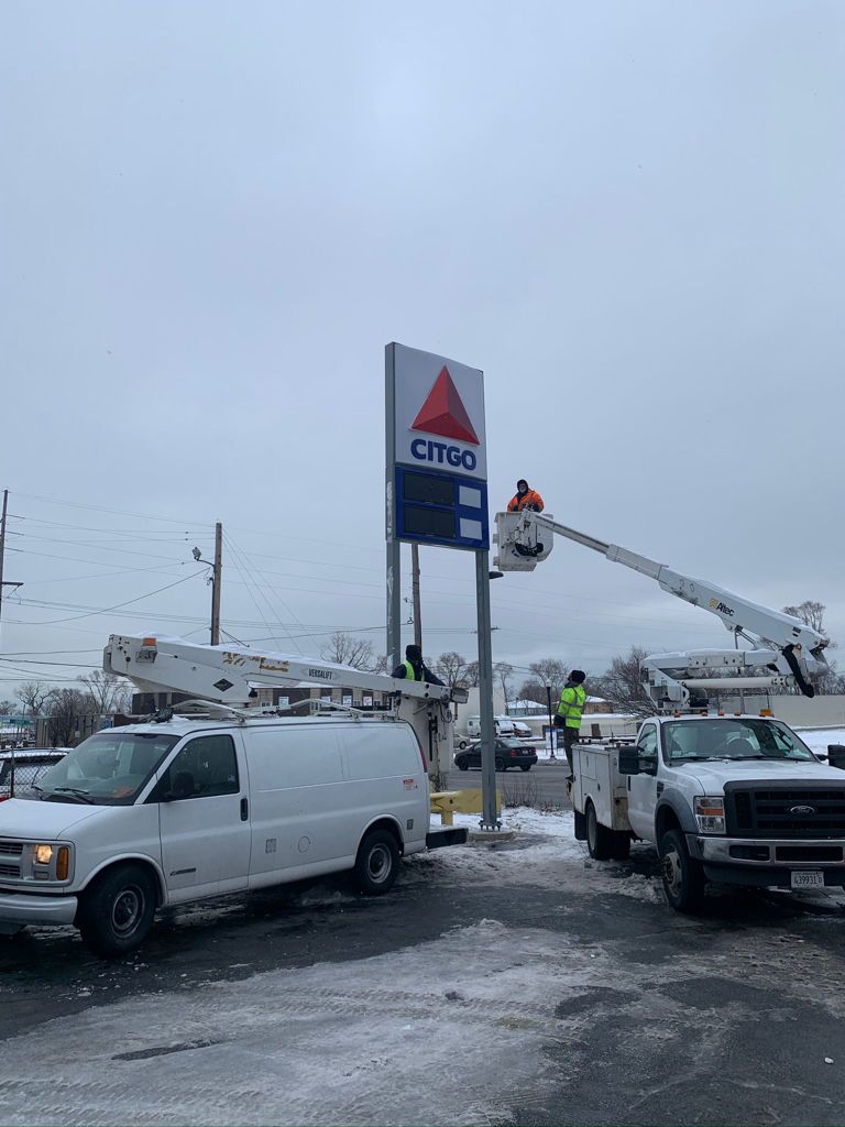 parking lot light bulb replacement